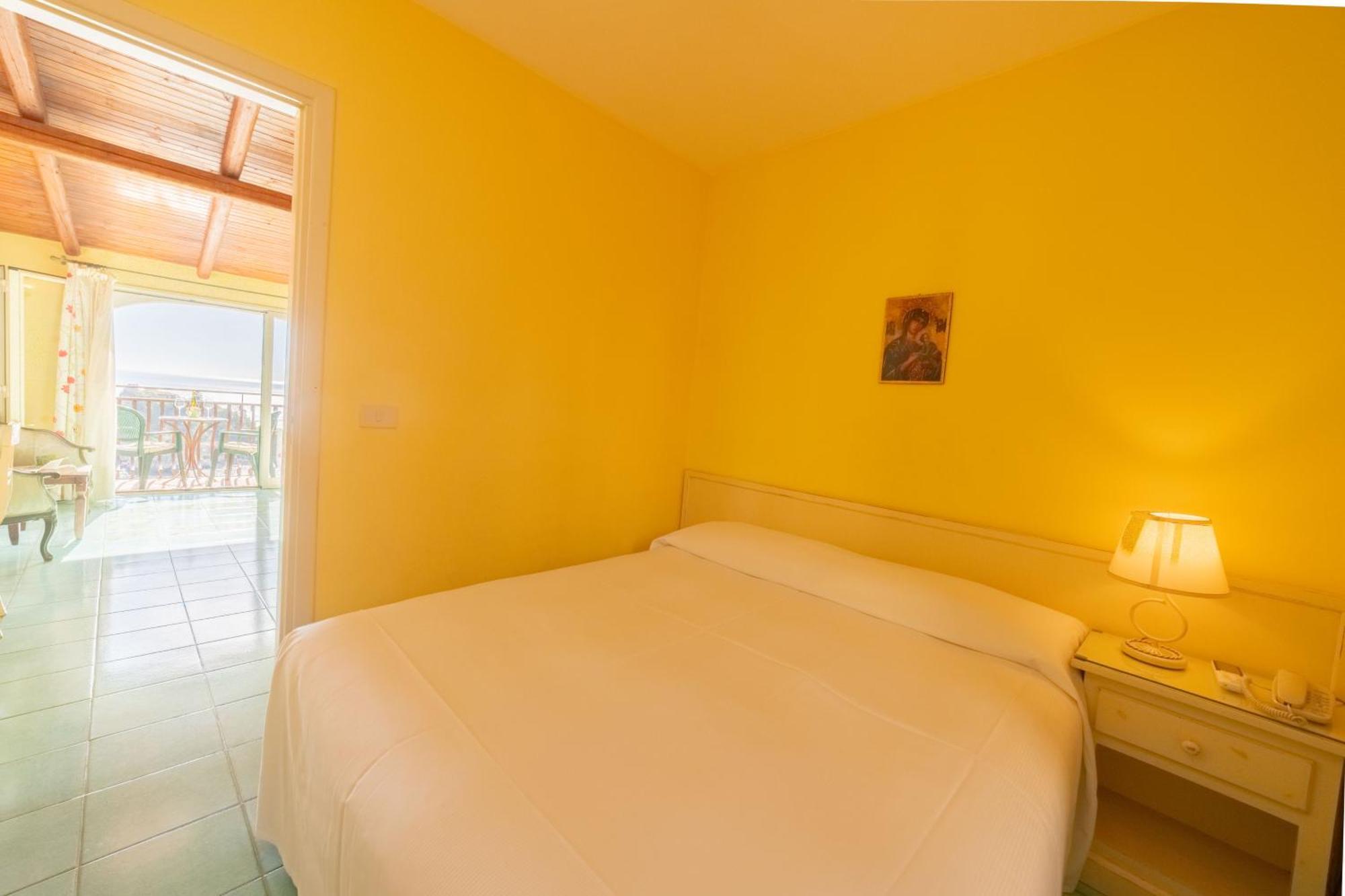 Hotel Mendolia 3*