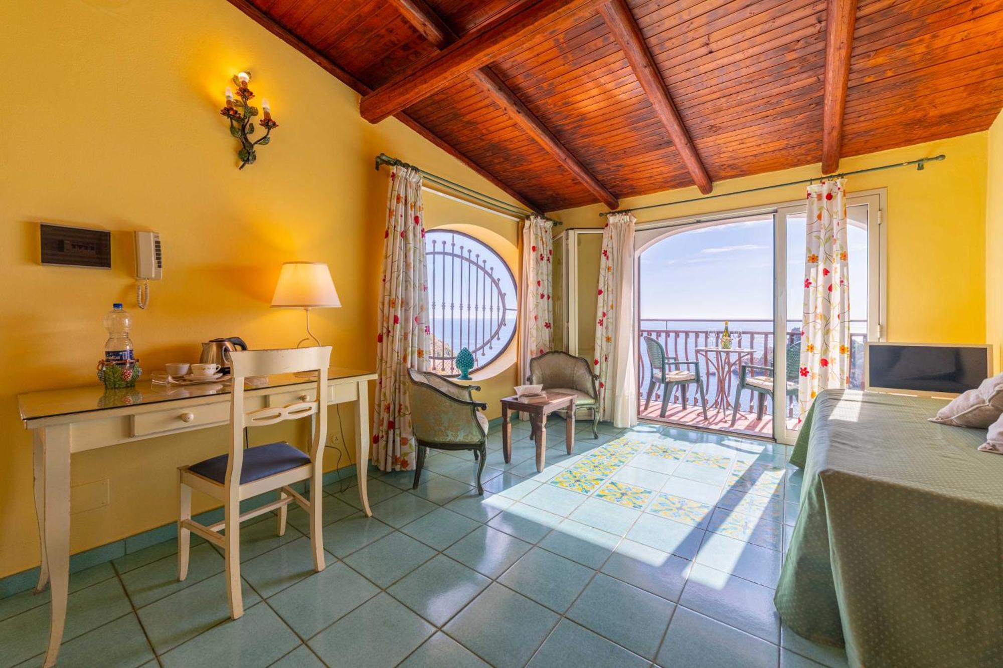 Hotel Mendolia 3*