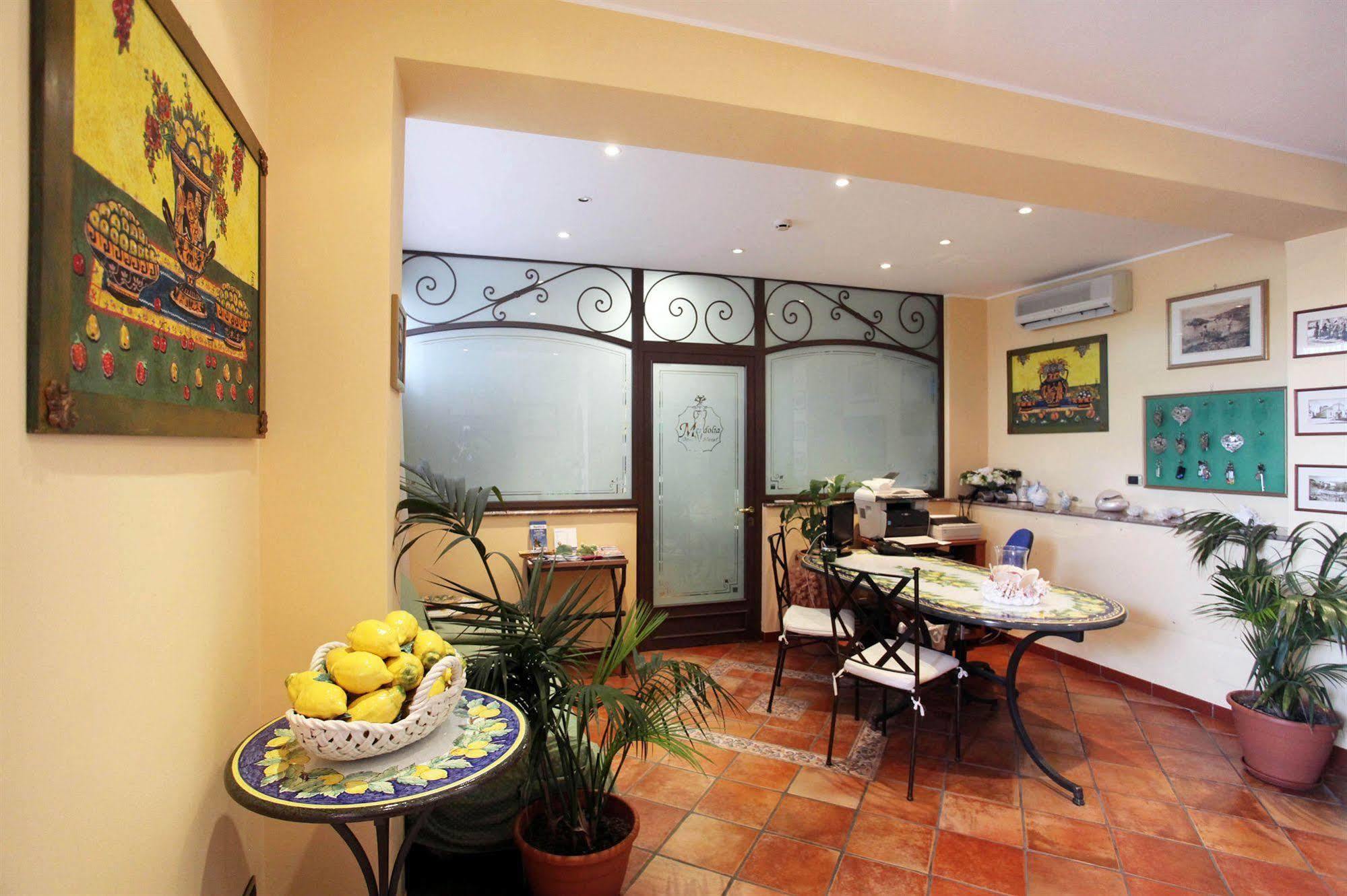 Hotel Mendolia 3*